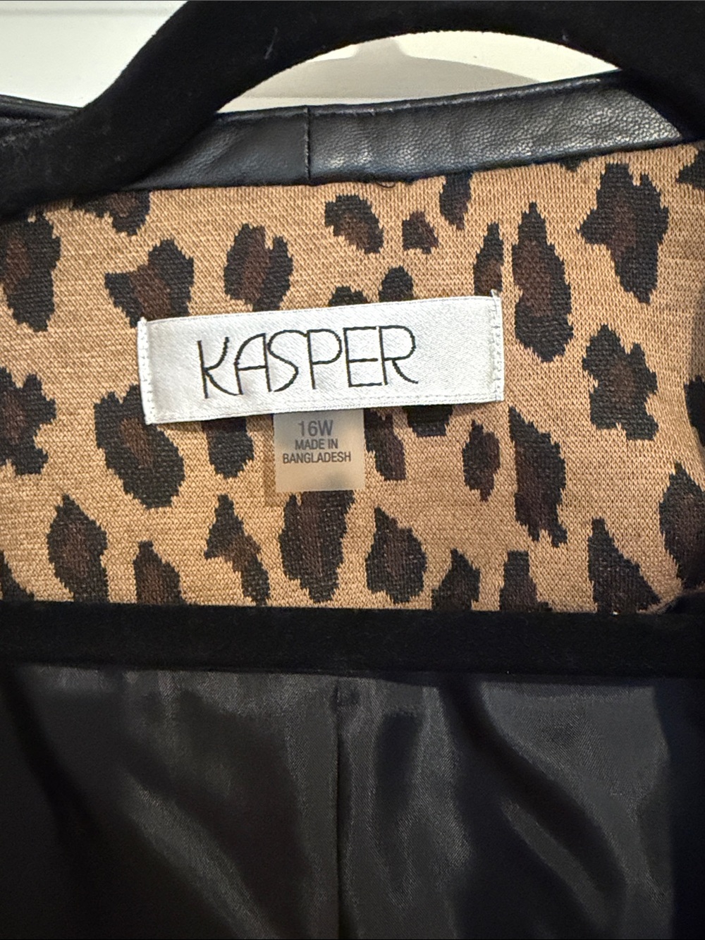 Kasper Leopard Print Jacquard Long-Sleeve Jacket - Tan/Black - Picture 5 of 5